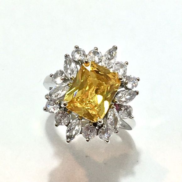 Simulated Citrine Ring Size 6.25 Silver Tone Costume Jewelry Faux Diamonds - Picture 15 of 15